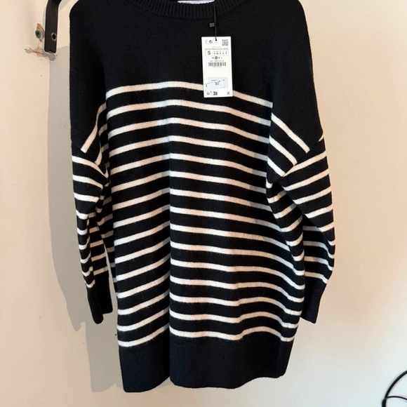 Zara Black and White Striped Sweater - Picture 1 of 4